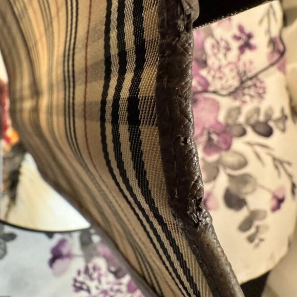 Burberry Canvas Brown Wallet - Picture 9 of 9